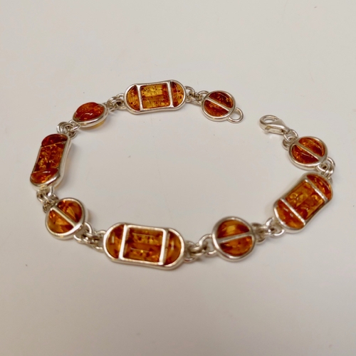 Click to view detail for HWG-128 Bracelet amber square, oval, round $94